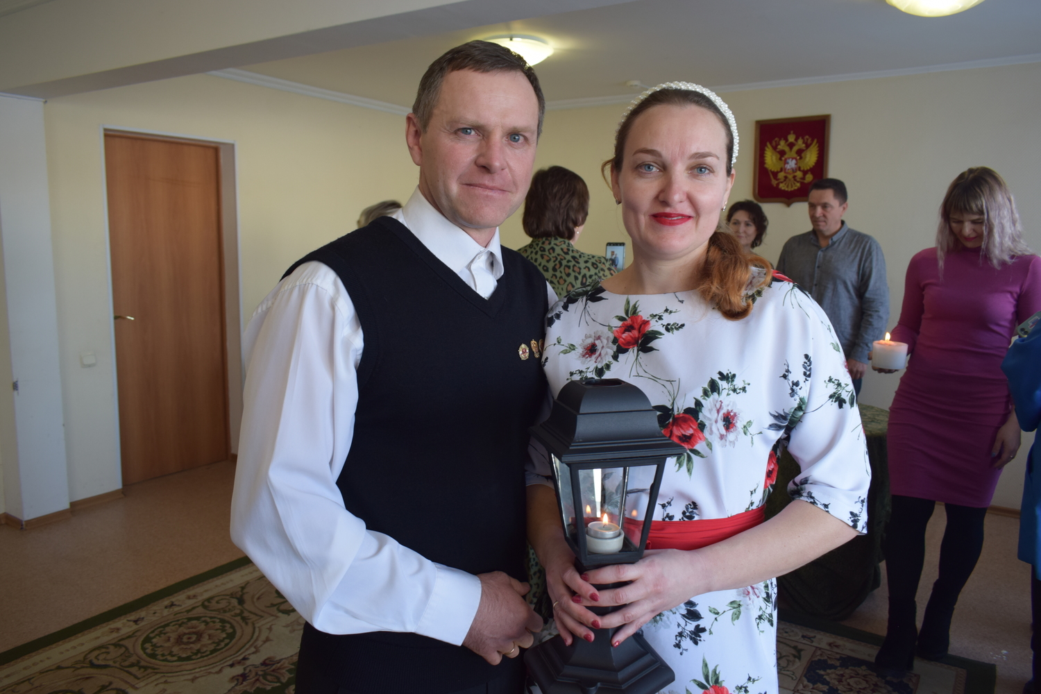 В администрации города прошла торжественная церемония передачи семейного очага «Сердце России».