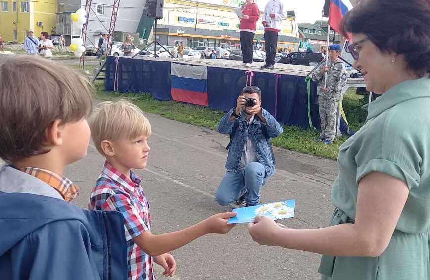 Женсовет Белокурихи провёл акции в честь Дня семьи, любви и верности.